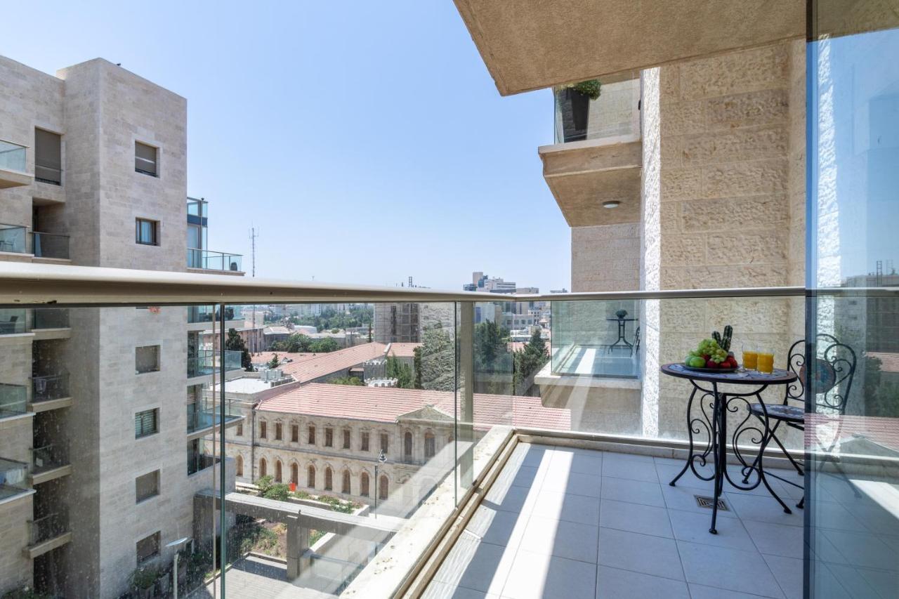 Luxury One-Bedroom Apartment/Parking In City Center Jerusalém Exterior foto